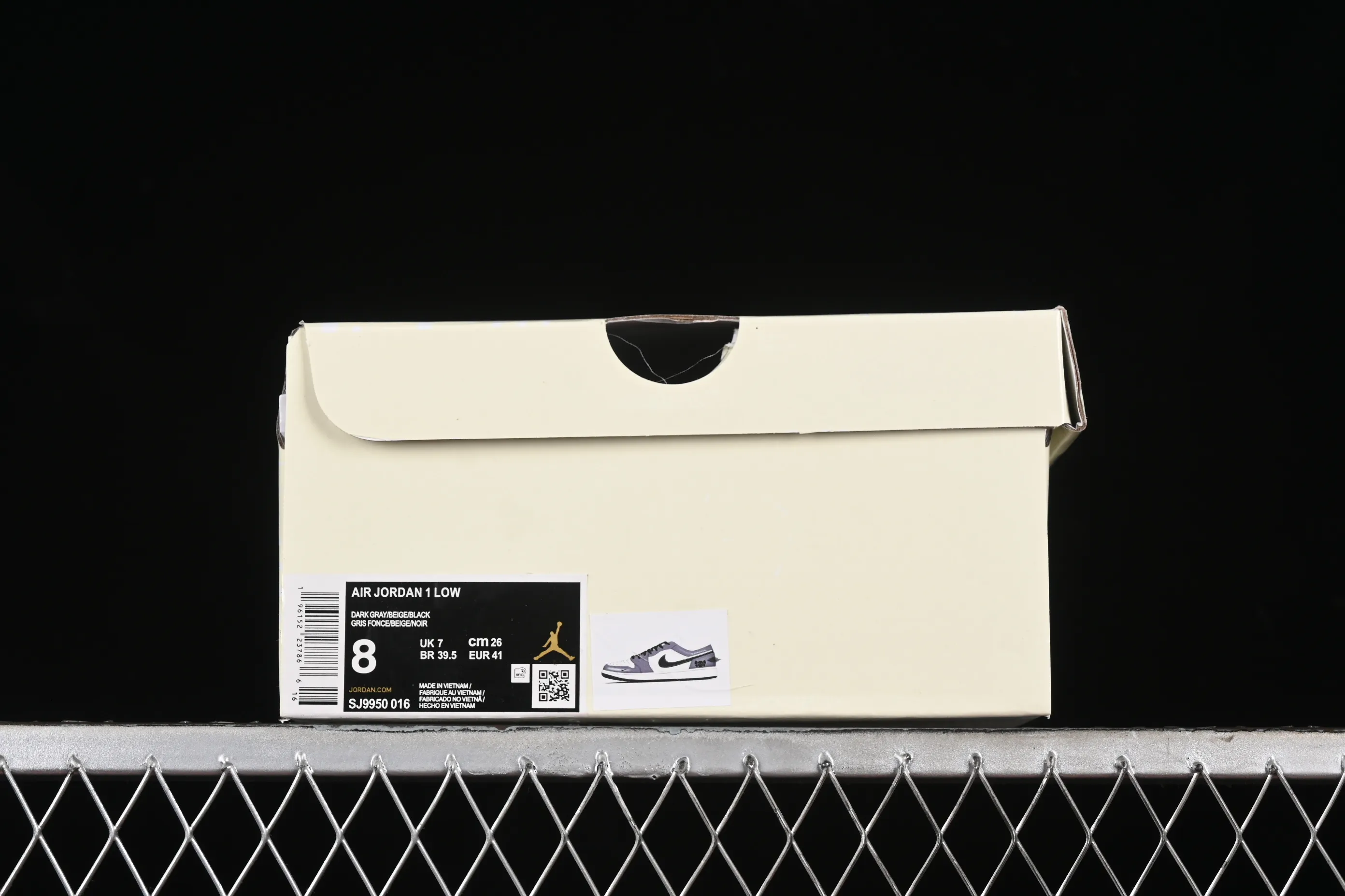 All categories Air Jordan Jordan series basketball shoes Air Jordan 1 Low High-end customized low-top sneakers Air Jordan 1 Low AJ1 Joe 1 Violent Bear joint-Black Velvet Pig Eight High-end customized low-top retro basketball shoes SJ9950-016